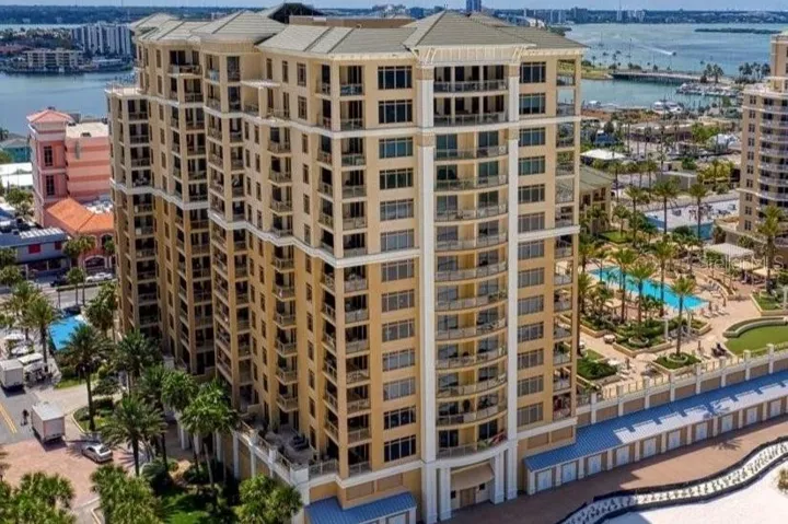 Welcome to Residences at the Sandpearl