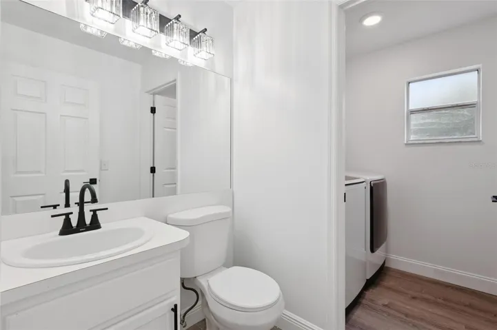 Guest bathroom 1st floor