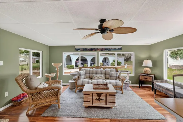 Florida Room pic 1