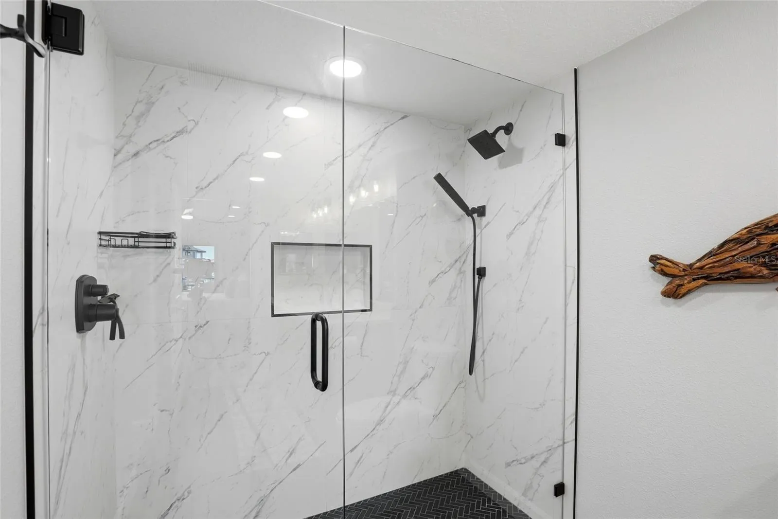 primary bath shower