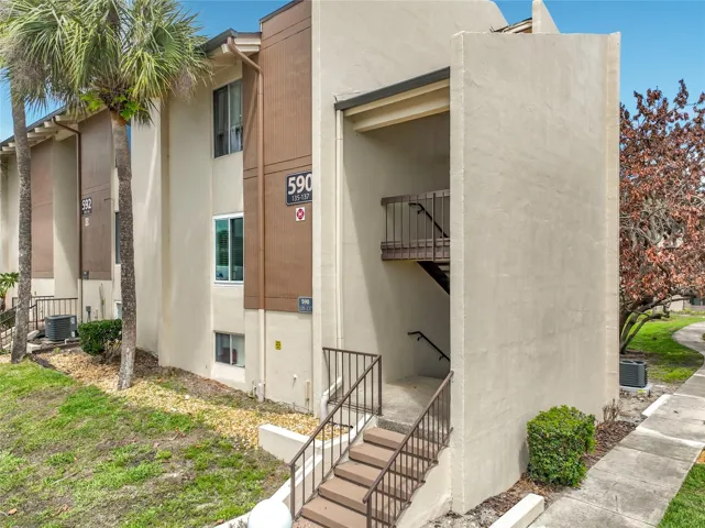 590 Orange Drive #136, Altamonte Spring FL 32701