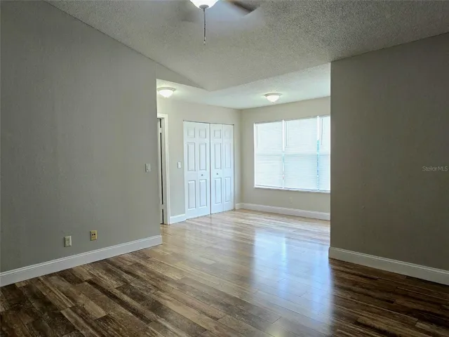 Living Dining Area