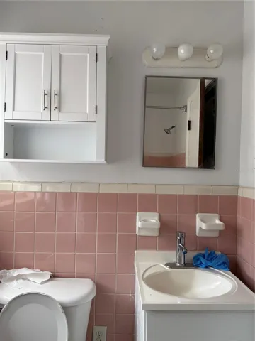 Upstairs Bath