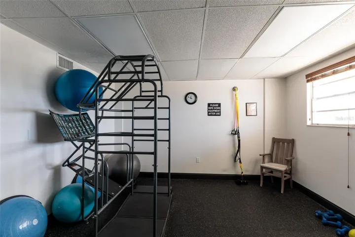 GYM STRETCHING MACHINE