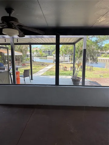 outside screened in patio