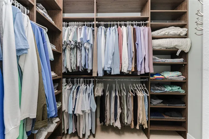 Walk in closet - primary suite