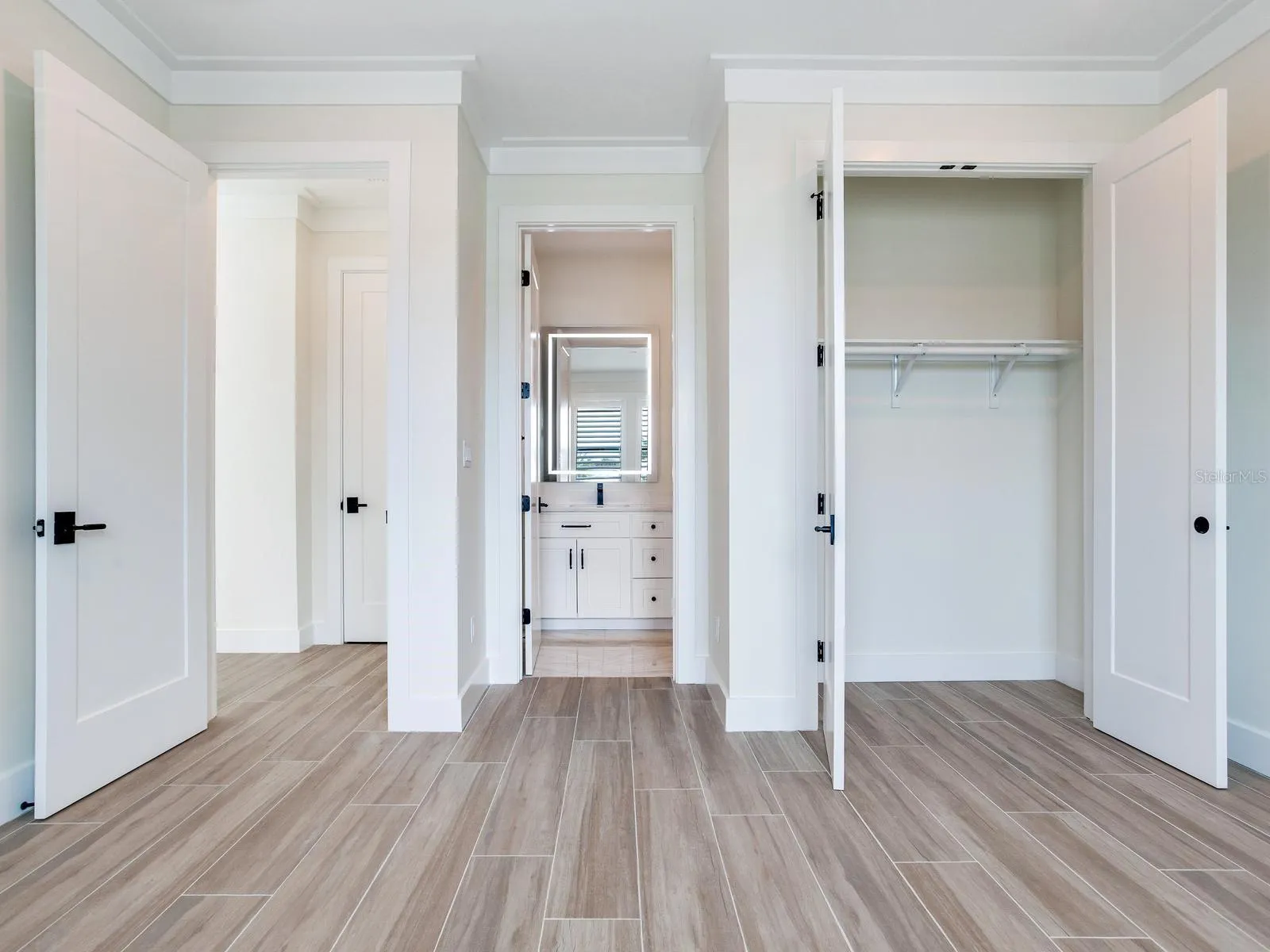 Picture of an ensuite bedroom of an already built SeaSafe home for reference purposes only