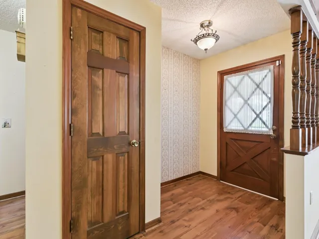 Front Entryway (1)