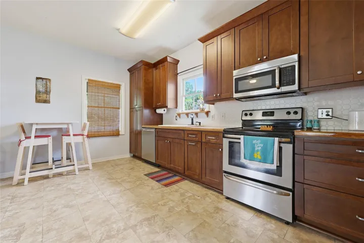 Kitchen/Dining