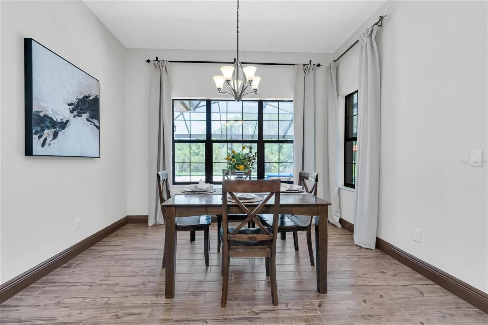 BREAKFAST NOOK