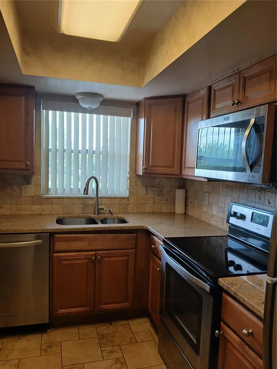 Close up of the kitchen...