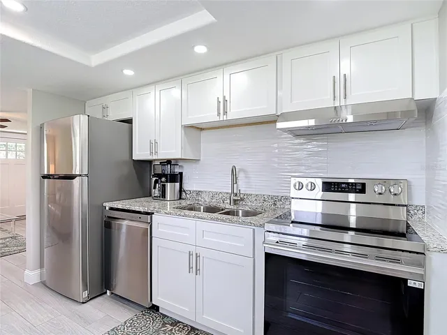 Stainless Steel Appliances with hood fan!