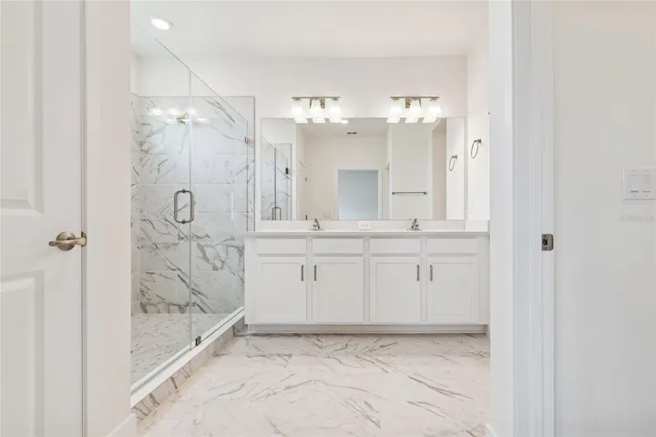 Owner's Bath