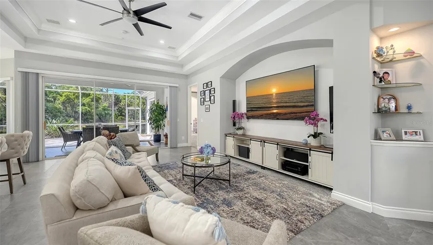BRIGHT LIGHT FILLED INTERIOR.