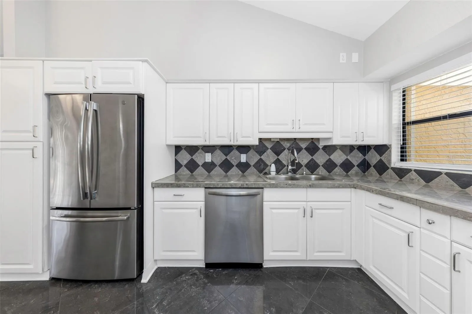 Kitchen - Left View
