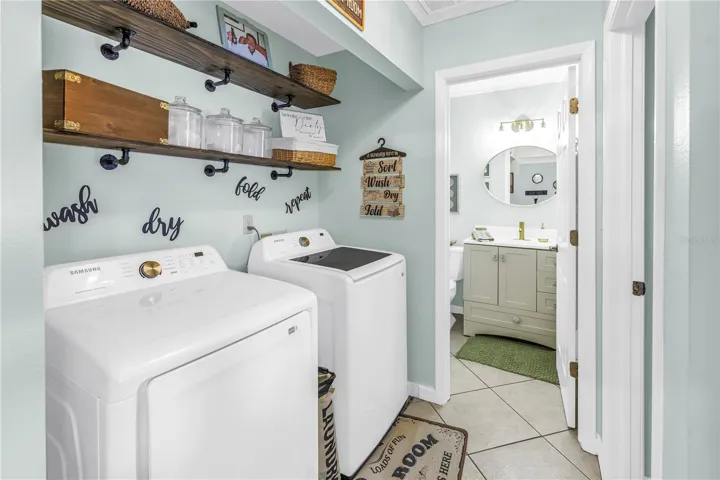 Laundry room closet-Washer & Dryer