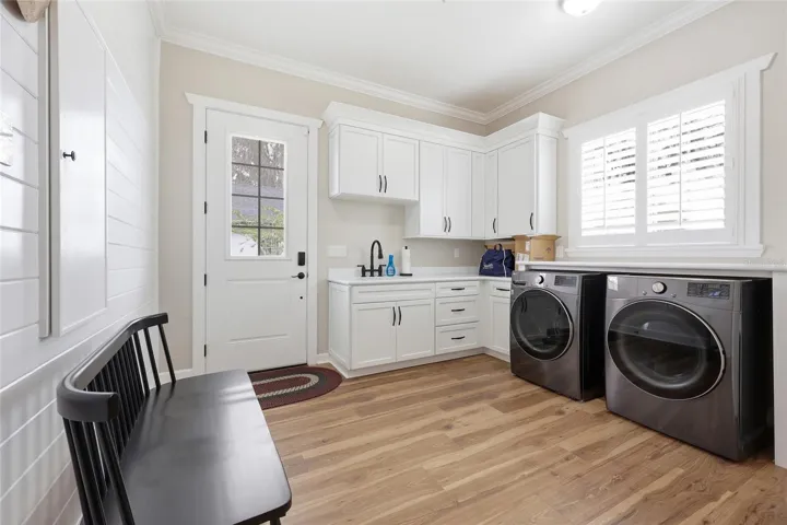 MIL mudroom