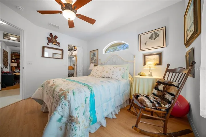 Bedroom 2 - walk in closet