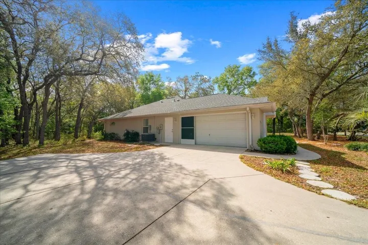 2 car garage with sliding screen doors