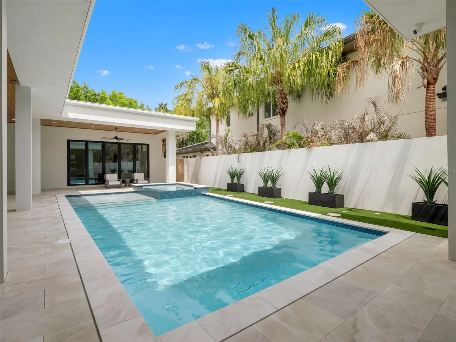 Heated & Salt Pool & Spa
