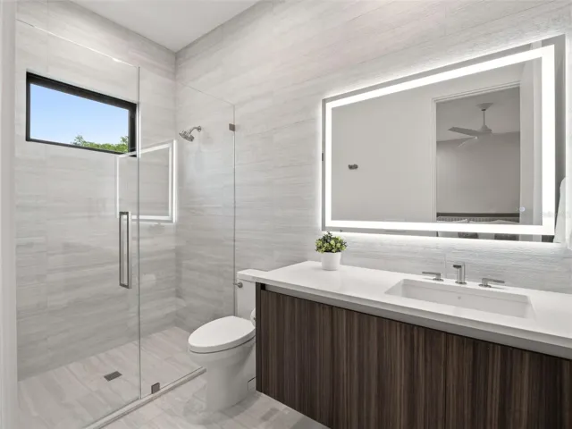 Full Bath for Bedroom 2