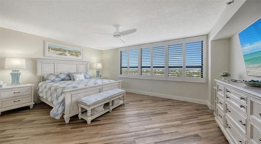 Primary suite