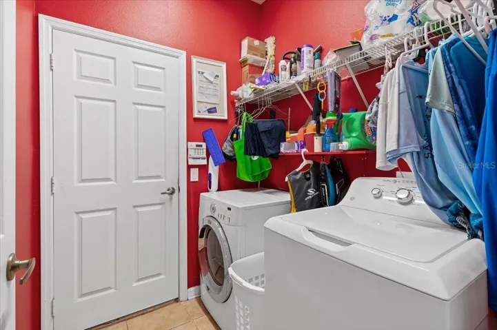 Interior Laundry Room - Washer/Dryer stay!