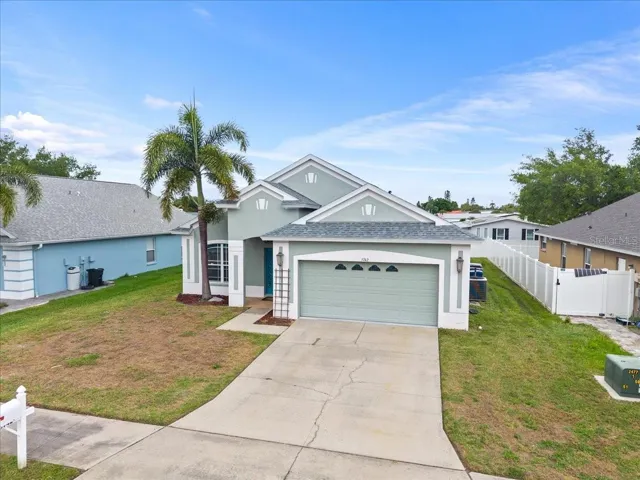 Adorable exterior & 2 Car Garage!
