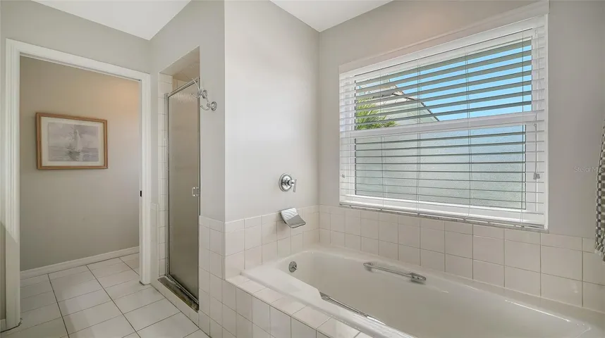 Ensuite Main Bathroom