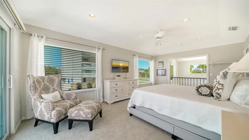 2nd floor Primary bedroom