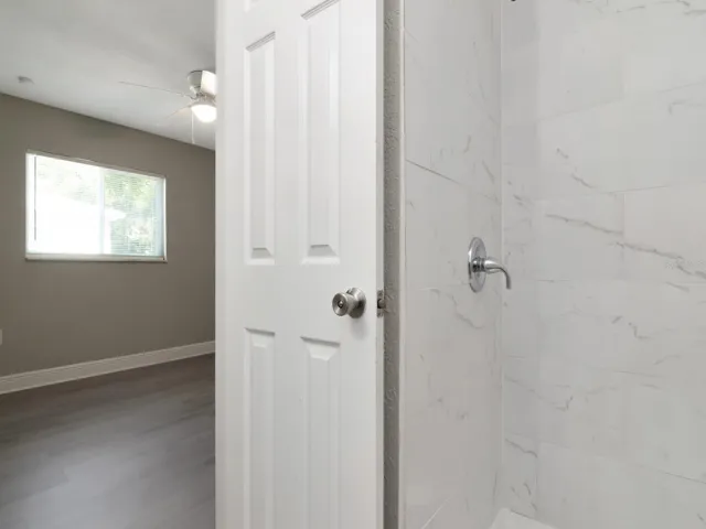 Unit 6205 - Primary Bathroom