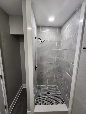 Unit 1205 - Primary Bathroom