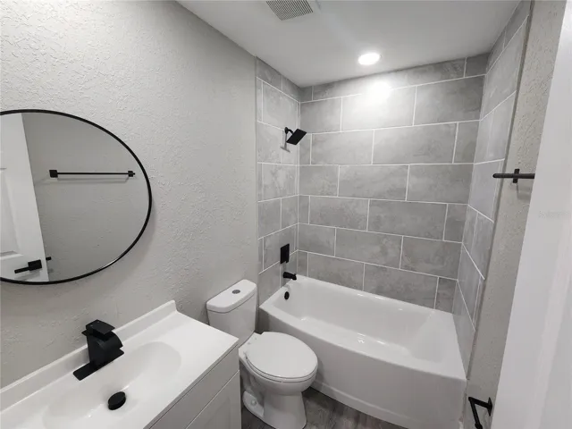Unit 1205 - 2nd Bathroom