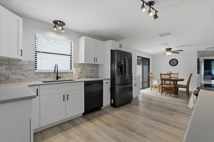 GREAT STORAGE THROUGHOUT