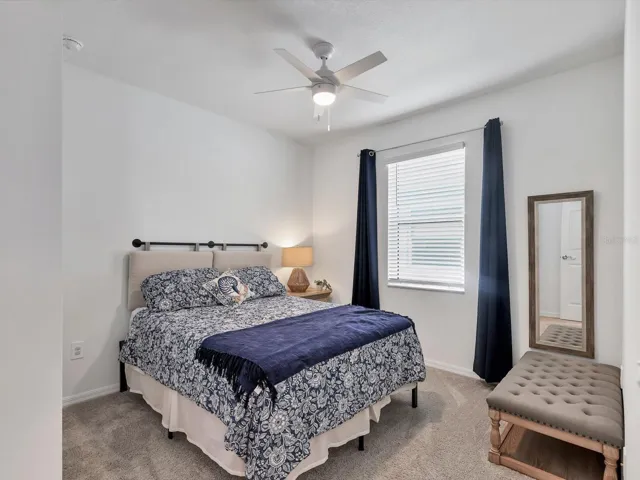 2nd Bedroom, Queen size Bed