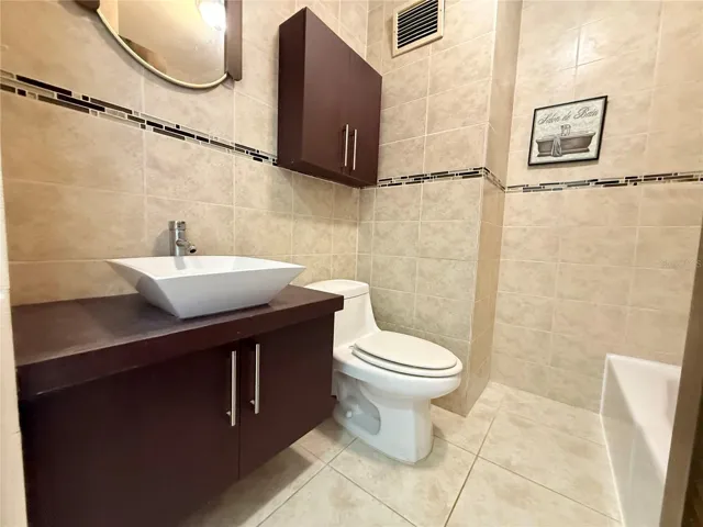 full bathroom