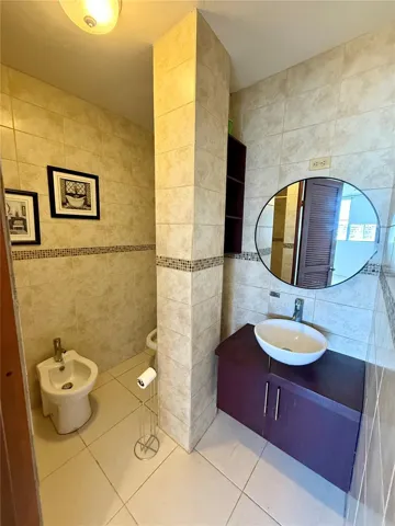 full bathroom
