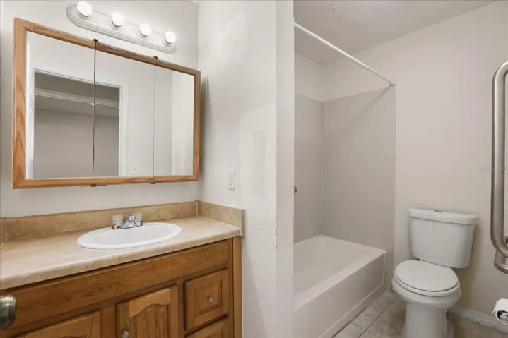 645 Bathroom