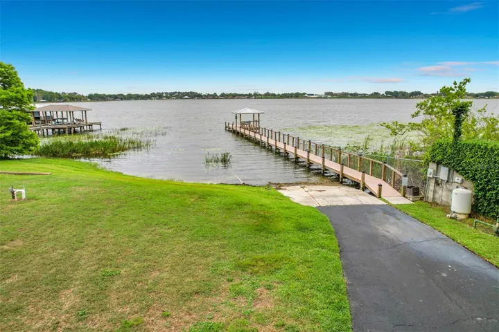 Boat ramp and dock with access to Lake Hartridge and 15 other lakes!