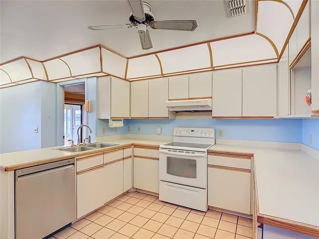 Light and bright kitchen.