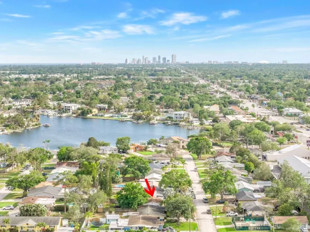 Convenient Location Near Downtown