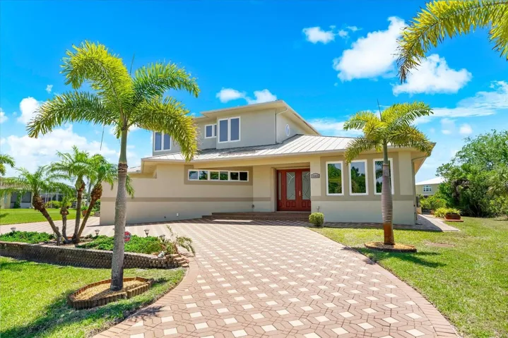 Prime Waterfront Coastal Setting