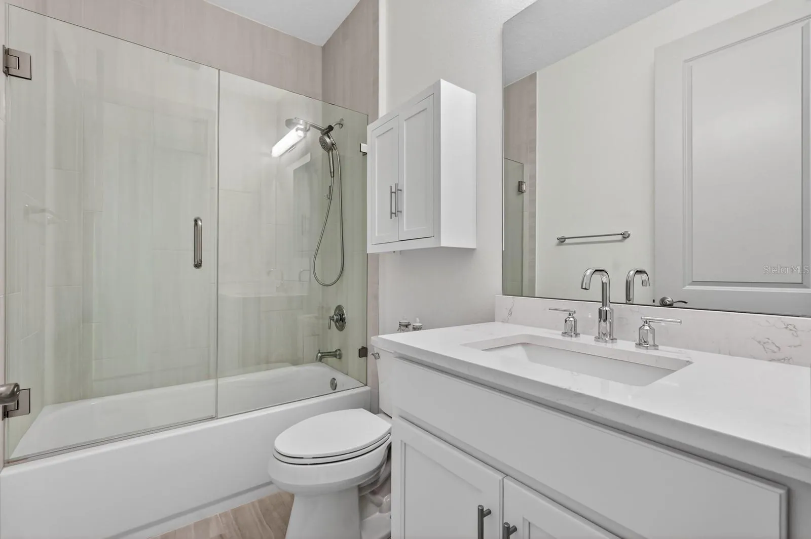 Ensuite bathroom 2