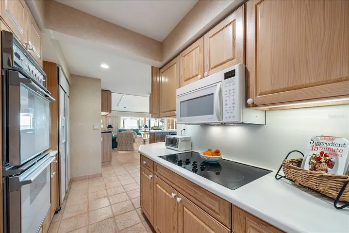 KITCHEN side hallway view, behind this is the laundry and large dining room area