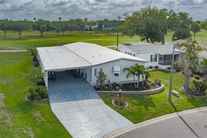 8520 Countess Ave Cir, Palmetto, FL 34221