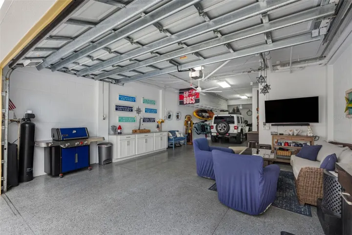 ... 3 Car Garage.. There are also 14 guest parking spread out around the Complex.