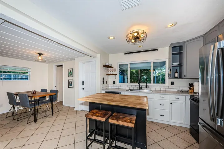 Kitchen island