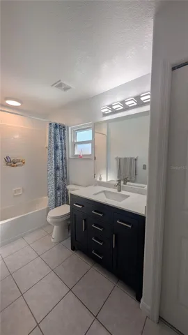 2nd Bathroom