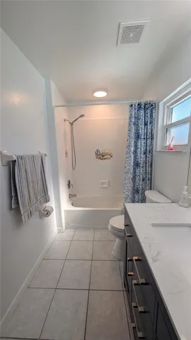 2nd Bathroom