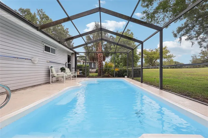 Lap heated pool